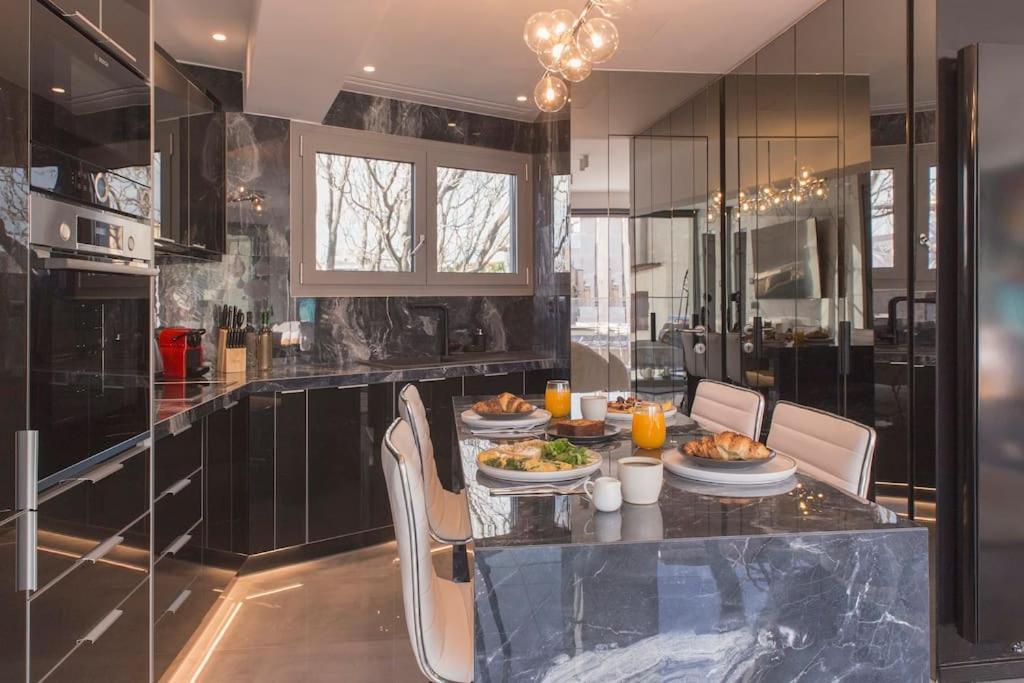 Luxury Acropolis View Apartment-Living Stone Black Pearl Athens Exterior photo